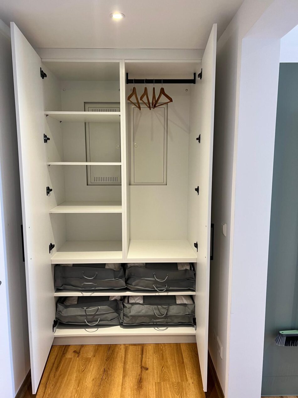 Kleiderschrank Flur
